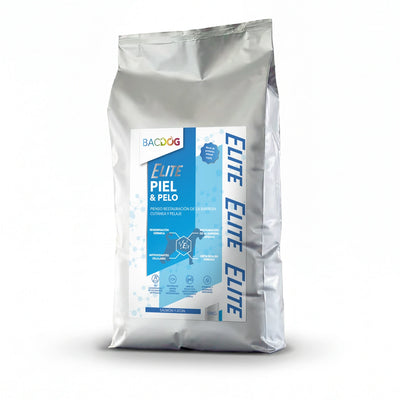 Pienso Bacdog Piel y Pelo con Salmón y Superfoods (Elite) para mejorar el brillo del pelaje y salud dérmica.