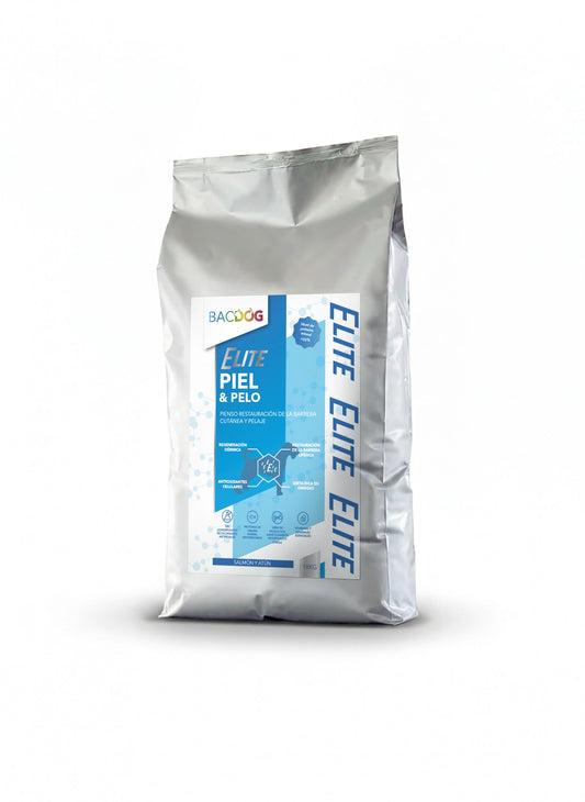 Pienso Bacdog Piel y Pelo con Salmón y Superfoods (Elite) para mejorar el brillo del pelaje y salud dérmica.